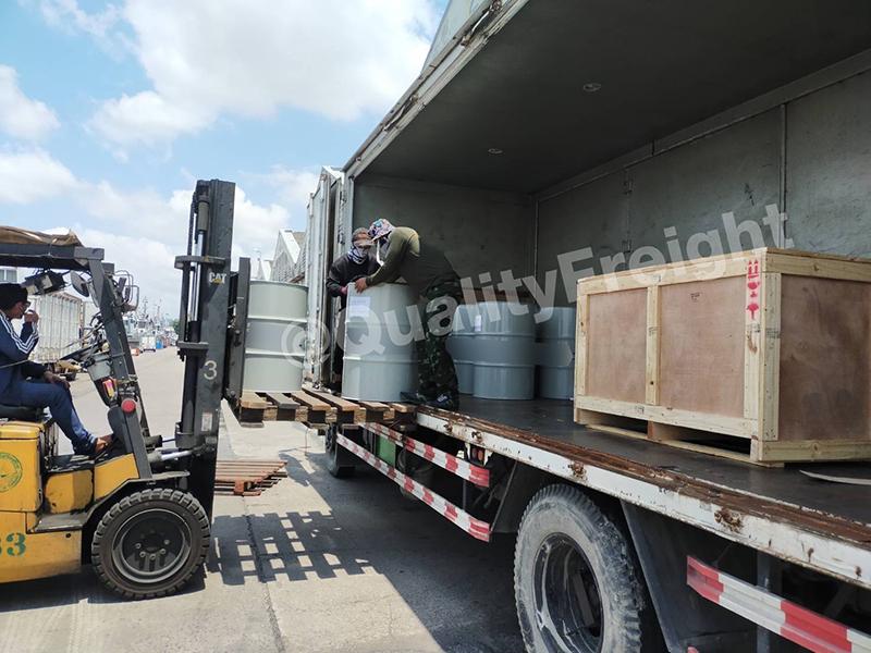 ขนส่งทางเรือ สินค้า lubricant น้ำมันเครื่อง ไป เวียดนาม port haiphong