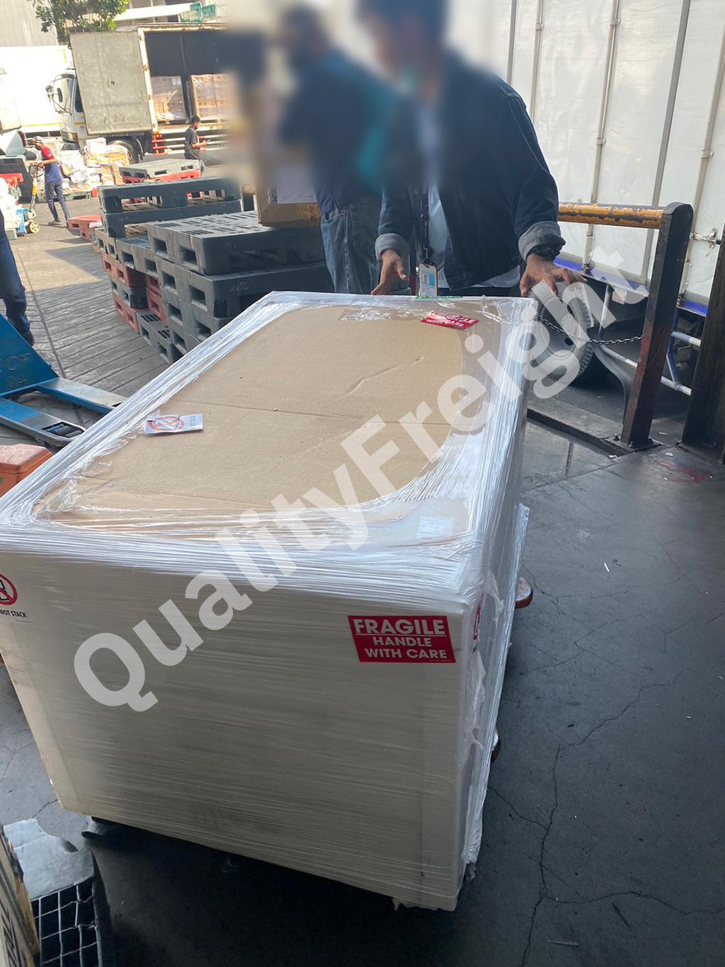 นำเข้าสินค้าทางเครื่องบิน